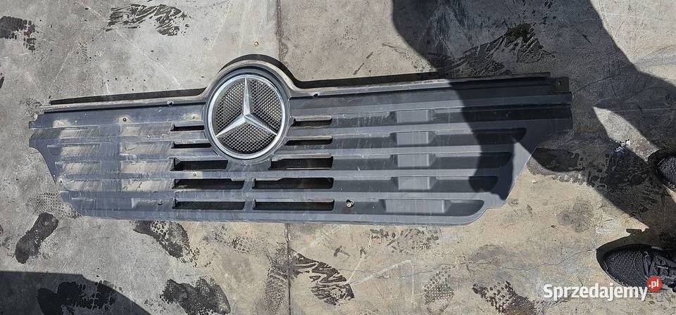 GRILL ATRAPA MERCDESBENZ AXOR 2528L A9408880123 Lipno