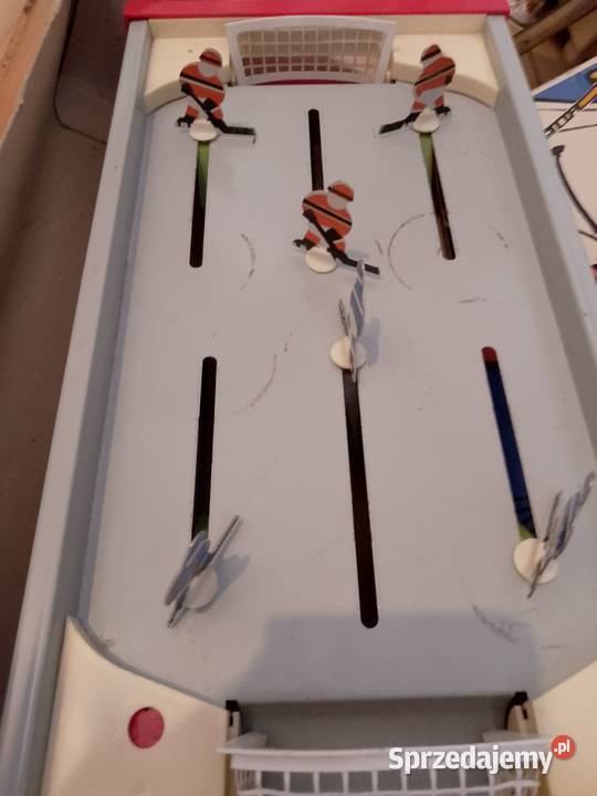 Stara metalowa zabawka hokej