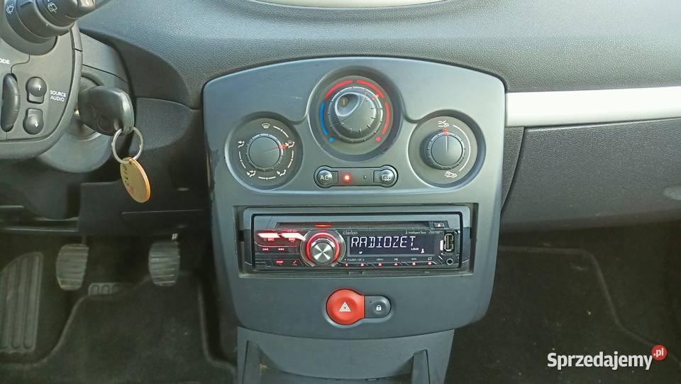 Clio III 1 6benzyna 89 5 drzwi Czarne Klima Alu Stargard sprzedam