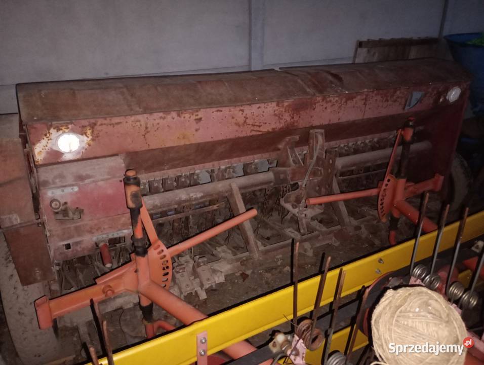 Sprzedam siewnik nieuszkodzony Siewniki i sadzarki łódzkie