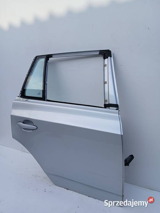 DRZWI PRAWE TYLNE BMW X3 E83 TITANSILBER 3547 Strzyżewice
