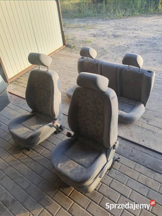 Fotele komplet Golf IV 1998r Hatchback stan Fotele i kanapy Gostynin