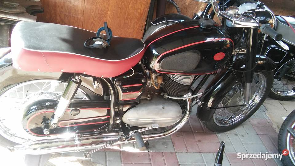 Malowanie szparunków na motocyklach Motoryzacja