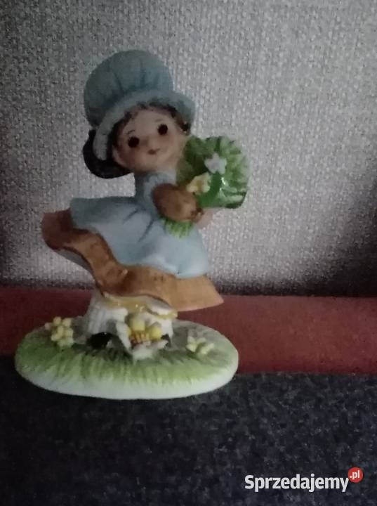 Figurka dziewczynka z bukietem kwiatów Łódź