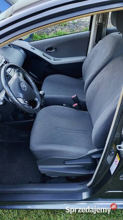Toyota Yaris 13 B 1016 biegówSuper stanz Niemiec Motoryzacja Opatów sprzedam