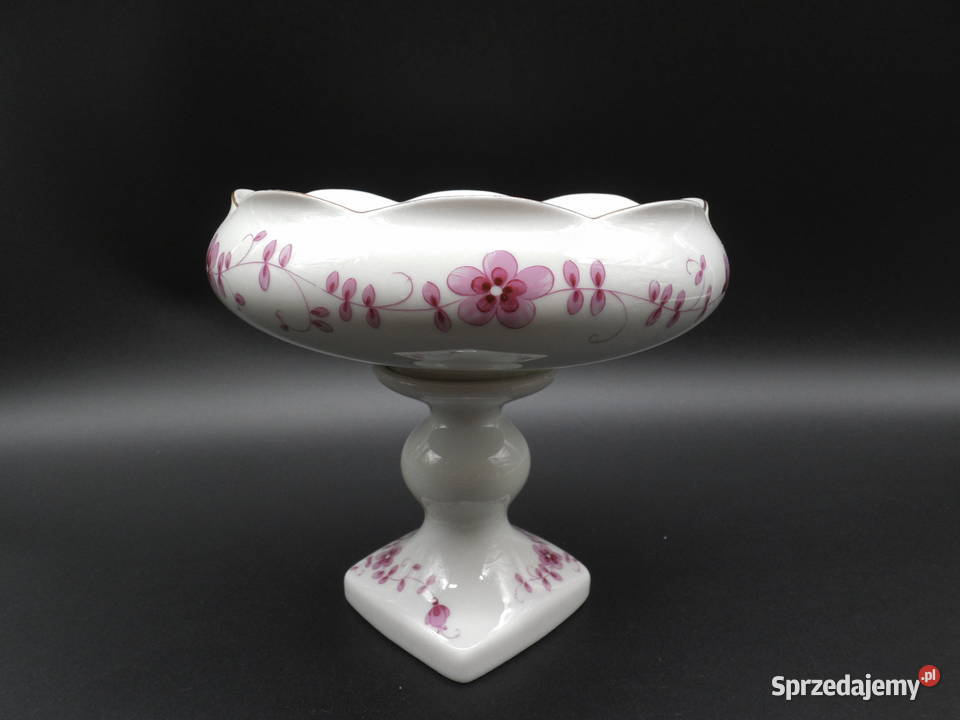 Porcelanowa patera na nóżce Lichte ozdobiona wielkopolskie Raszków