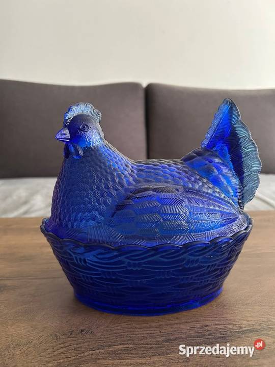 Kura stara Porcelana i szkło