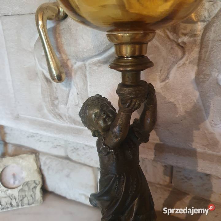Sprawna figuralna lampa naftowa z amorkiem na Wrocław