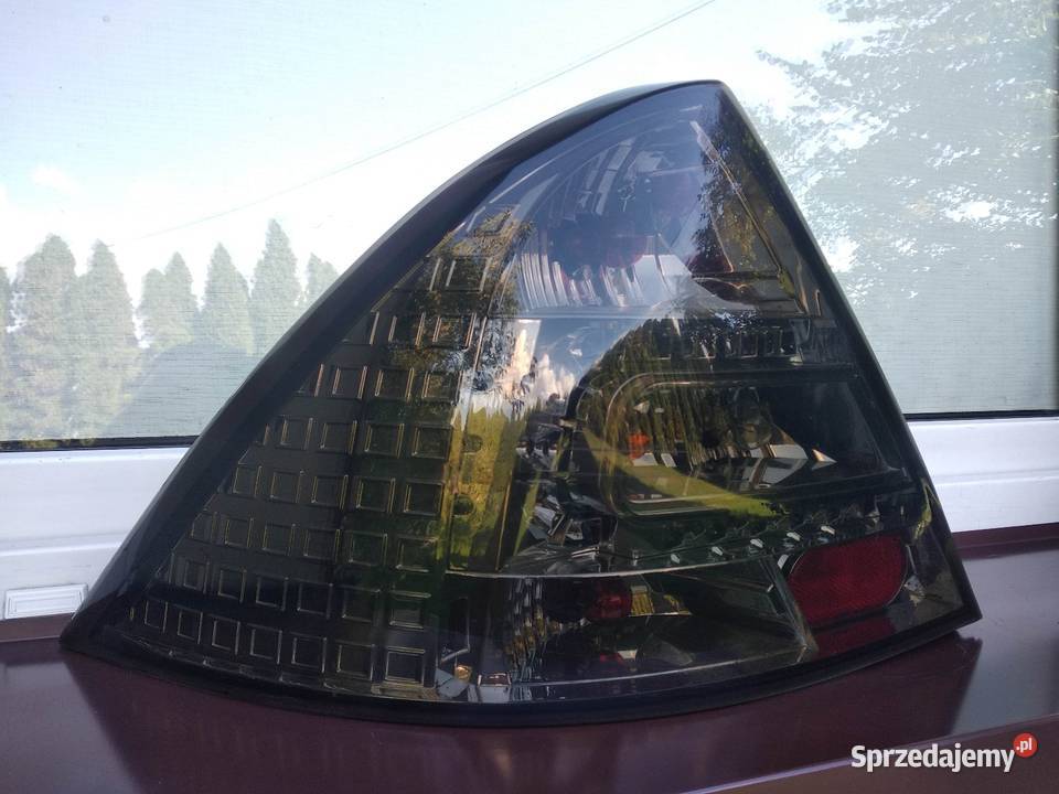 Ford Mondeo MK3 lampy tył tylne komplet ciemne osobowe łódzkie Sieradz sprzedam
