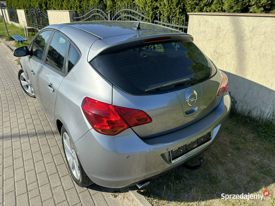 Opel Astra Mocna benzyna klimatyzacja czujniki garażowany pomorskie Wejherowo sprzedam