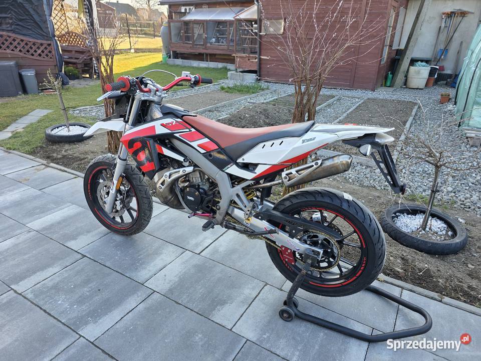 Aprilia sx 50 sm supermoto 2017 Transport senda Rok produkcji 2017