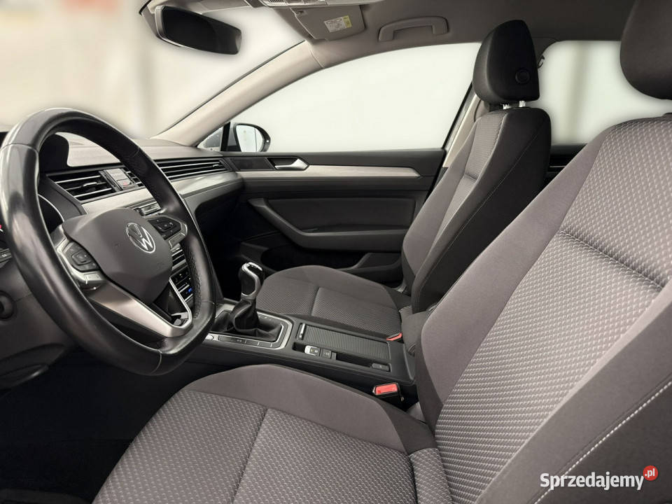 Volkswagen Passat 15 TSI ACT 150 Essence Salon pełny VAT Warszawa