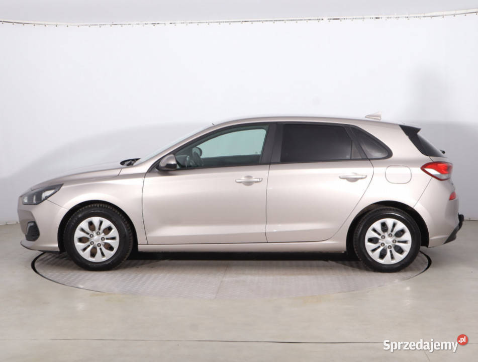 Hyundai i30 14 CVVT światła przeciwmgielne Piaseczno sprzedam