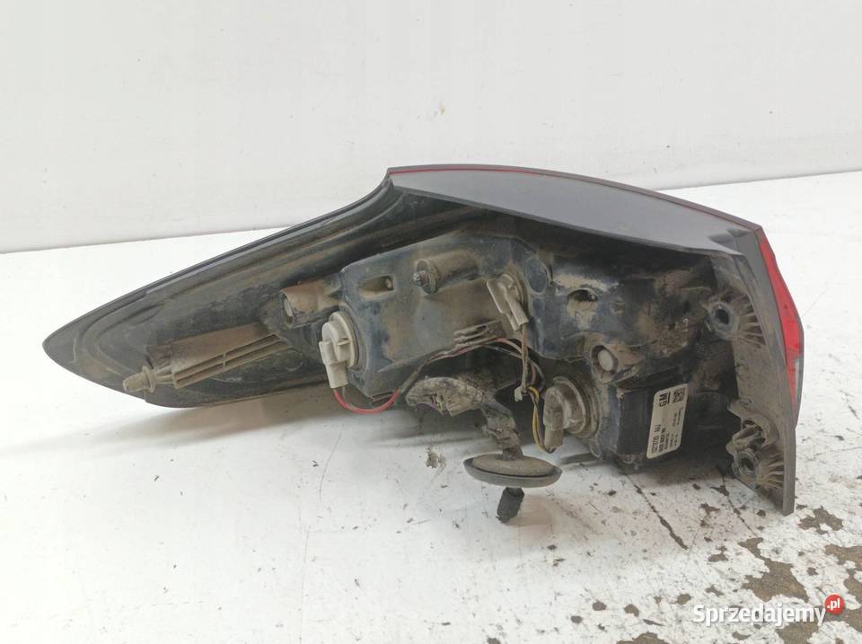 LAMPA TYŁ PRAWA 13278785 AAJ Opel Zafira III Lampy tylne