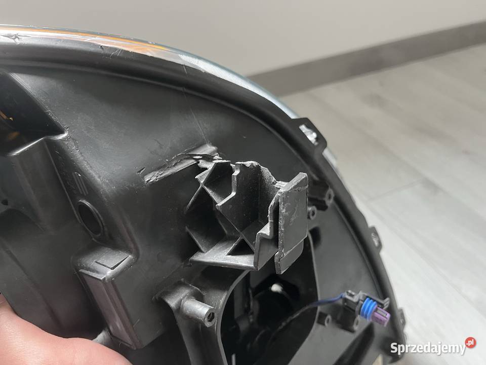 Ford Escape Lampa Reflektor Prawy Przód Xenon osobowe podkarpackie Rzeszów