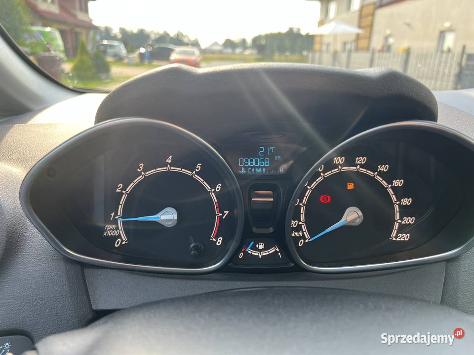 Ford fiesta 2013 r piękny stan 98 benzyna Słupsk