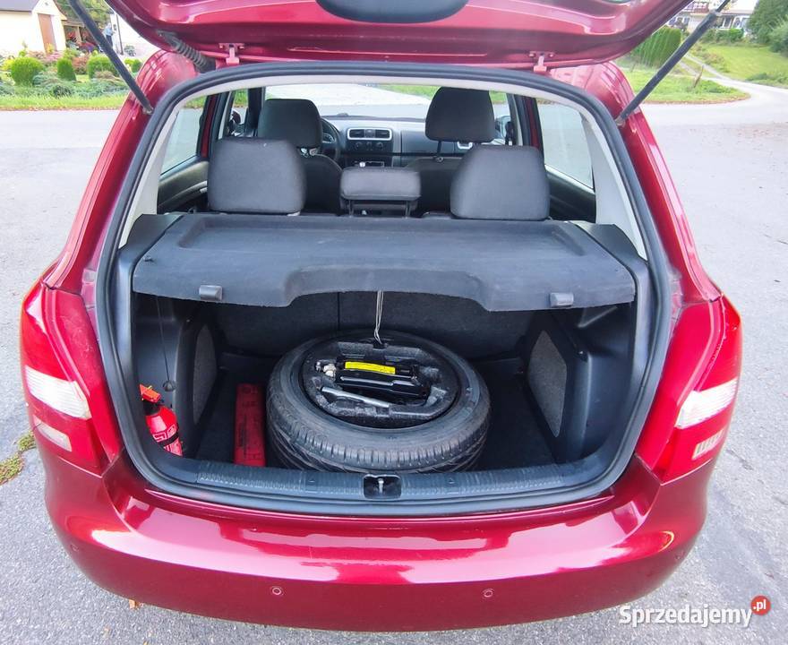 Ładna nie zgnita Skoda Fabia II 12 benzyna z czerwony Fabia podkarpackie Domaradz