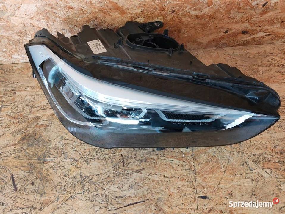 Lampa Prawa LED BMW X1 F48 90178480ZM02 osobowe Pleszew sprzedam