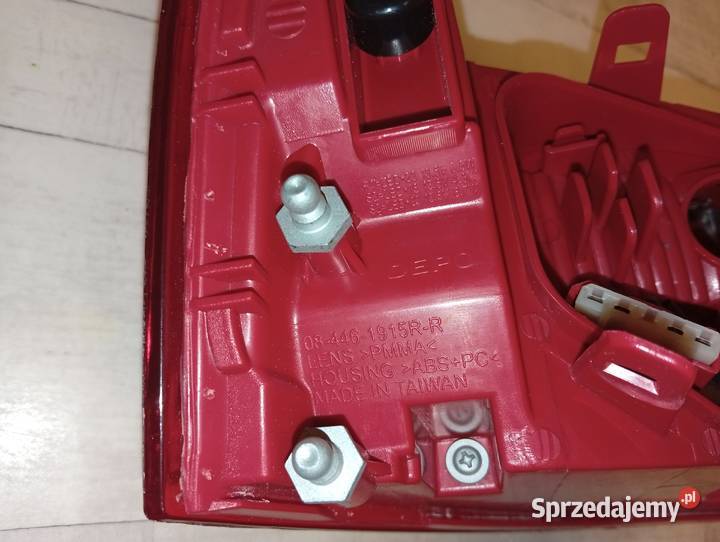 Nowa lampa tył prawa Audi A6 C6 Sedan 20082011 osobowe łódzkie Łódź