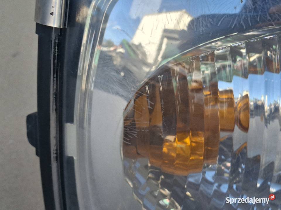 DAF XF CF LF REFLEKTOR PRAWY LAMPA PRAWA Bieleń