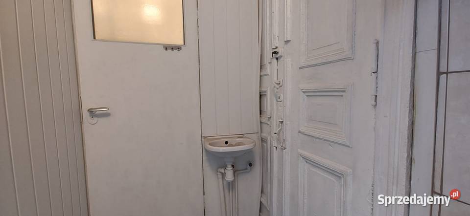 Wynajmę maly lokal z witryną Kilinskiego 13 witryna Łódź sprzedam
