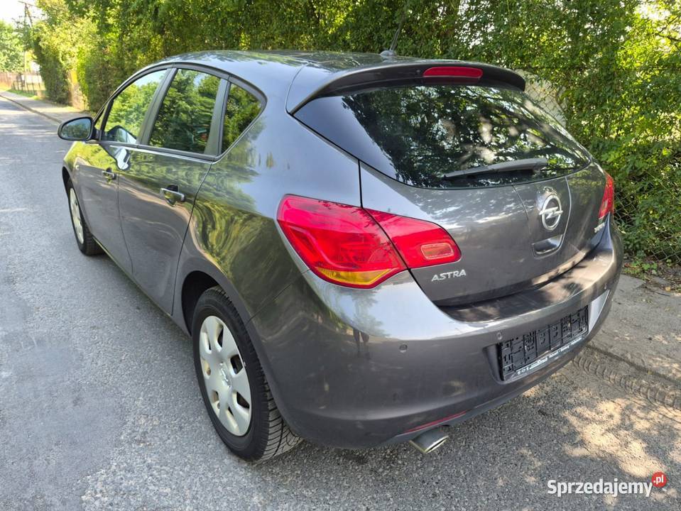 Opel Astra J 2011 Astra dolnośląskie
