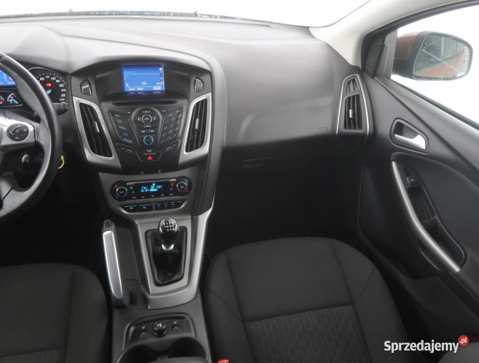 Ford Focus 10 EcoBoost relingi dachowe dolnośląskie Bielany Wrocławskie