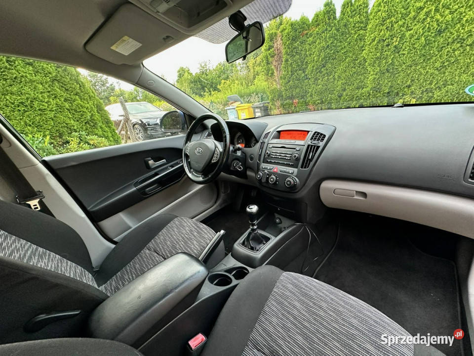 Kia Ceed Kia ceed 16 LX 122 5Drzwi Klimatronik sprzedam