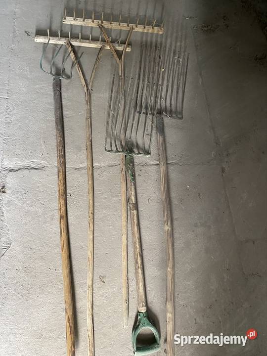 Narzędzia rolnicze retro Zawieprzyce-Kolonia