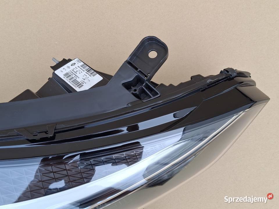 RENAULT CLIO 5 V REFLEKTOR PRAWY FULL LED LAMPA Bieleń