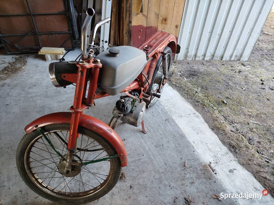 Romet z silnikiem komara