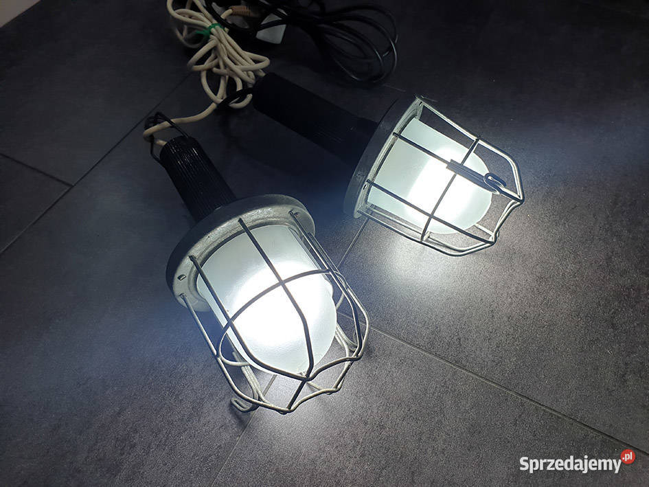 Lampa warsztatowa FSO Polam typ OW1 rocznik 7080 Tarnowiec