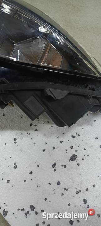 Lampa lewa Peugot 30085008 osobowe Brześć Kujawski
