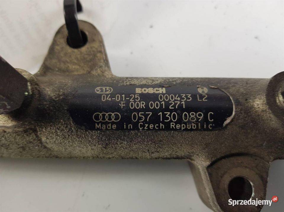 LISTWA WTRYSKOWA AUDI A8 D3 057130089C osobowe Lipno