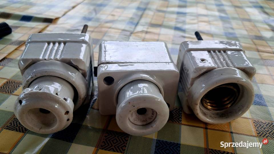 Stare Porcelanowe Oprawy Bezpiecznikowe Z Świecie
