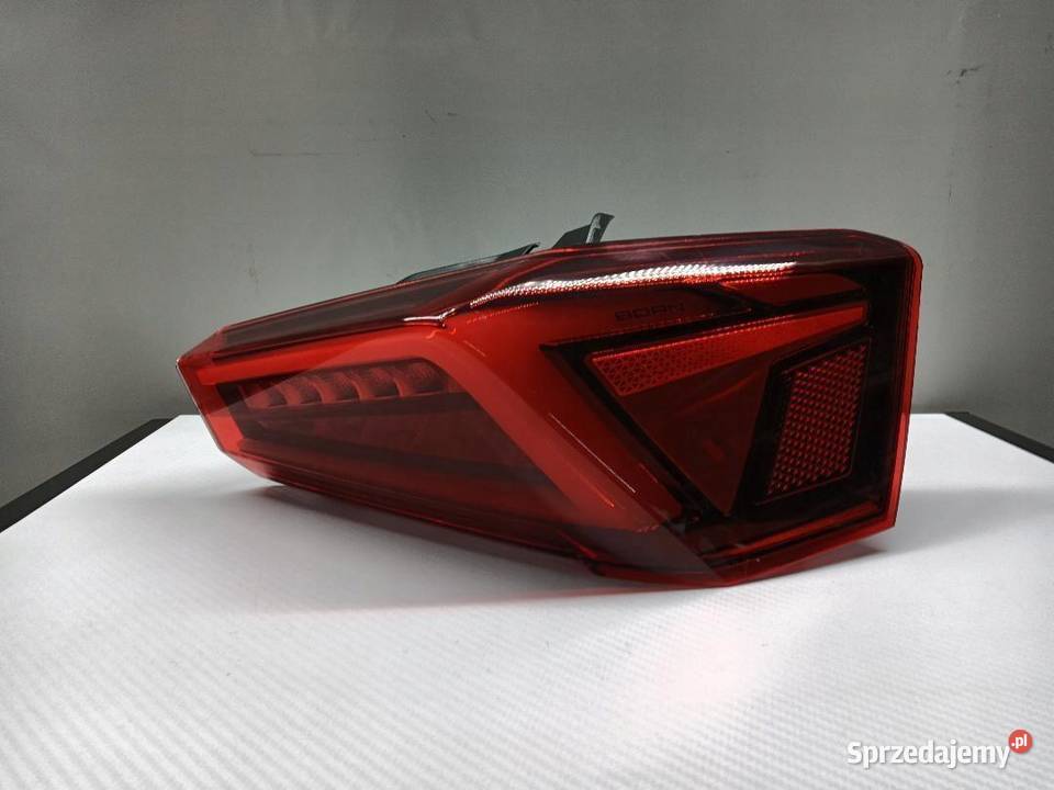 LAMPA PRAWA TYŁ TYLNA CUPRA BORN 10E945096A Części samochodowe wielkopolskie