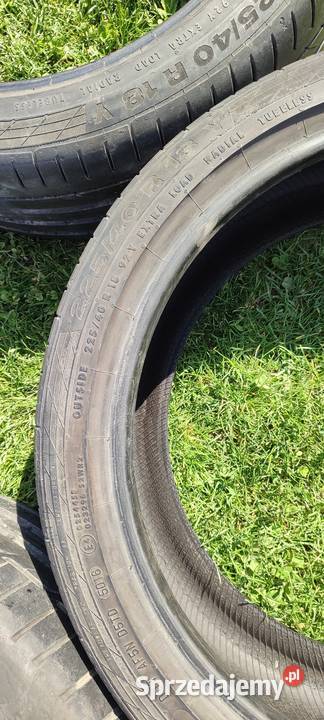 Opony Dunlop Continental 225 40 R18