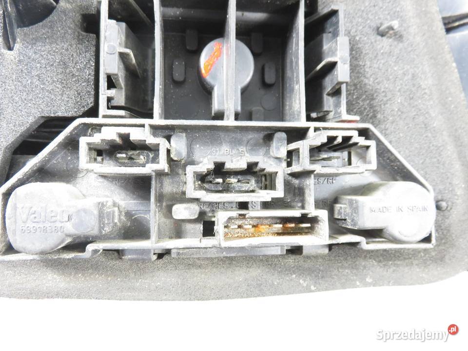 LAMPA LEWA TYLNA VW GOLF IV DYMIONA