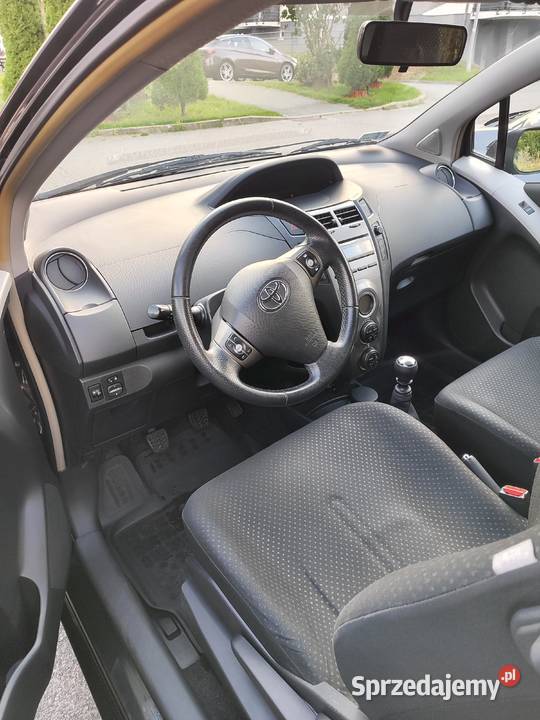 Toyota Yaris Premium 99KM Juszkowo