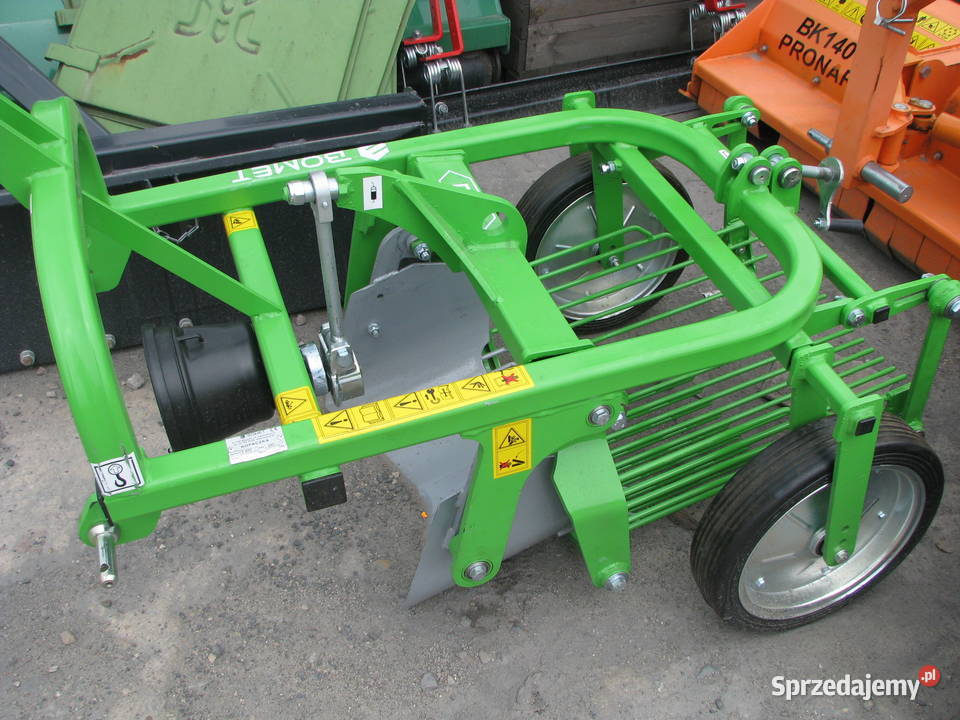 Kopaczka wibracyjna Ursa Z6551 BOMET w RadMasz Opoczno