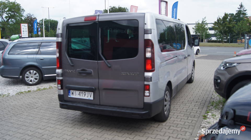 Trafic 9 osobowy long stan techniczny 431000km Modzele-Bartłomieje