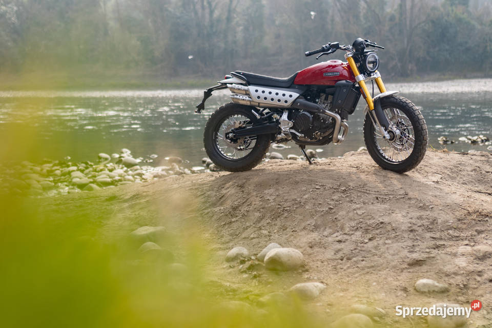 Motocykl Fantic Caballero 500 Scrambler czerwony