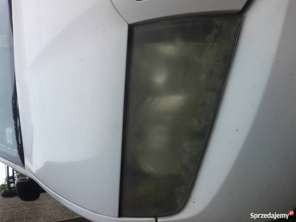 Polerowanie reflektorow autaz zewnatrzz dojazdem Toruń
