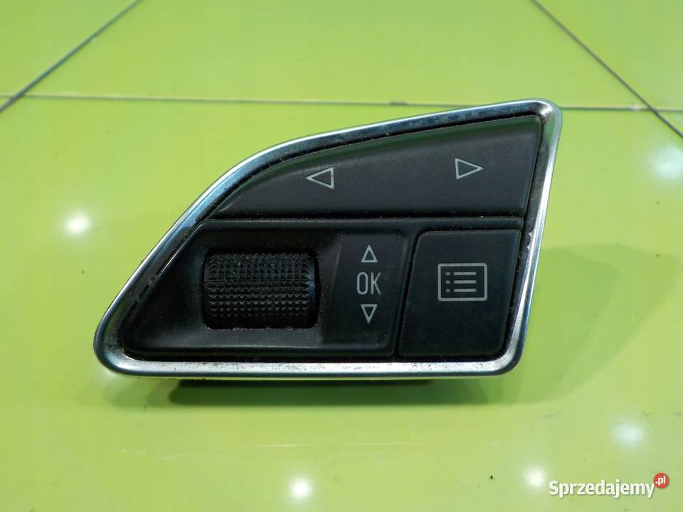 AUDI A1 8X 16 TDI 12r 3D przelaczniki kierownicy Suków