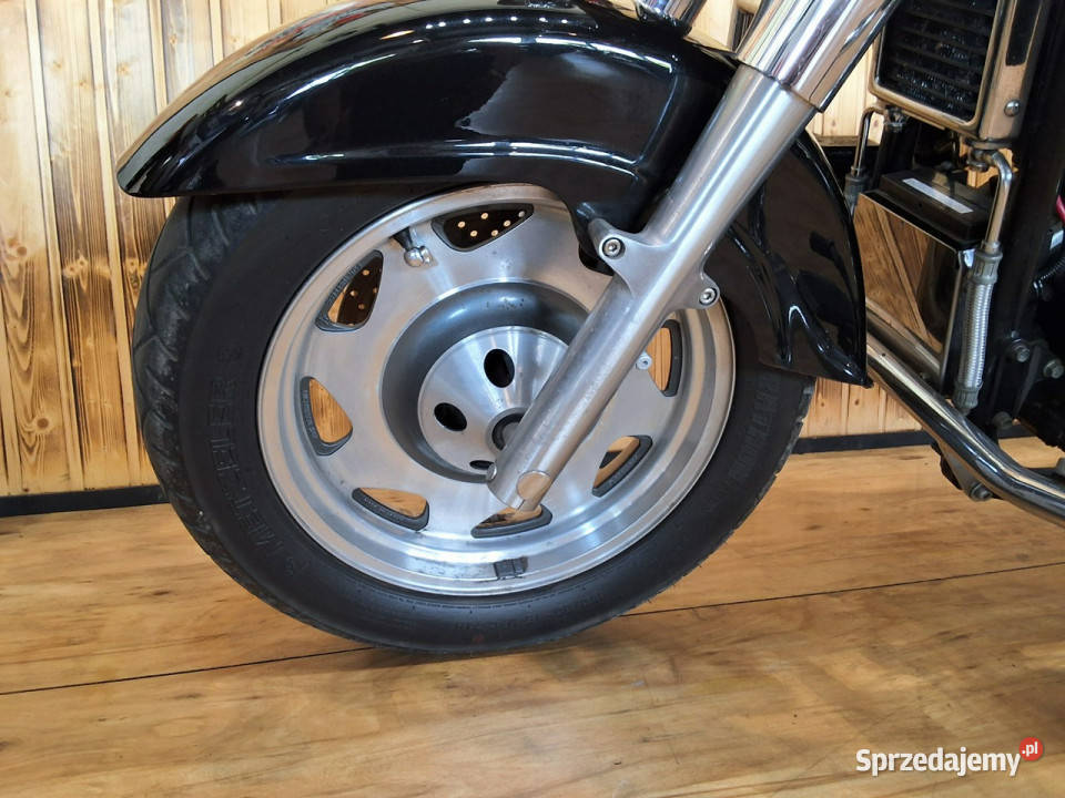 Suzuki VL 1500 Intruder LC wersja z dużym