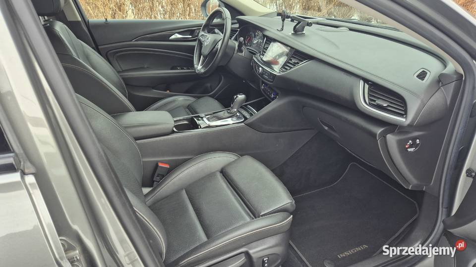 OPEL INSIGNIA 16 136 AUTOMAT serwisie Rok produkcji 2017 Rzeszów