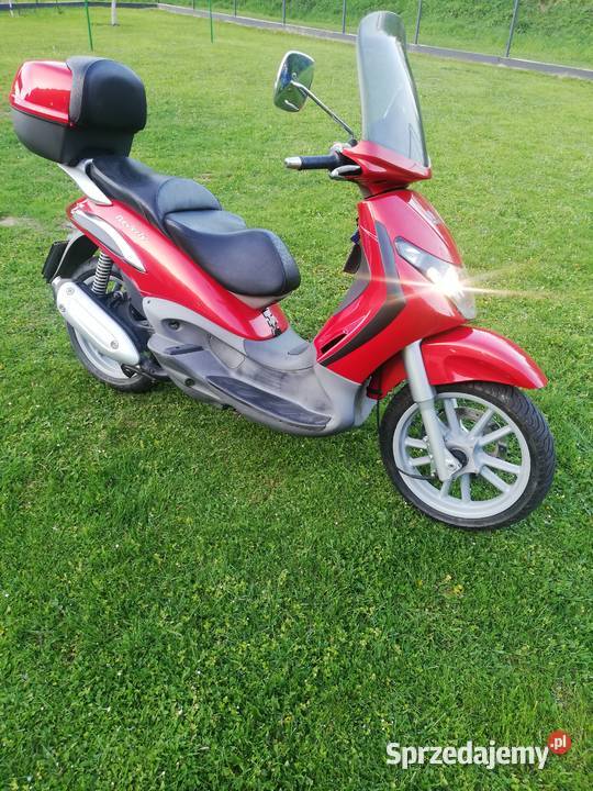 Piaggio Beverly Rok produkcji 2004 Piaggio Tarnowiec