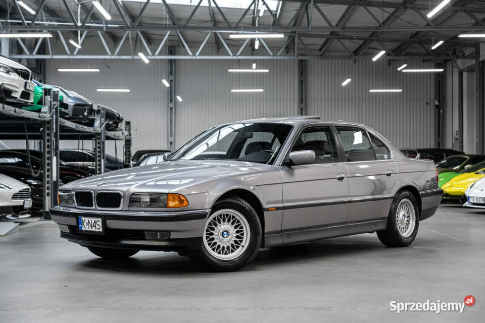 BMW 740 Oryginał Bezwypadkowa Niski przebieg E38 4/5 Węgrzce