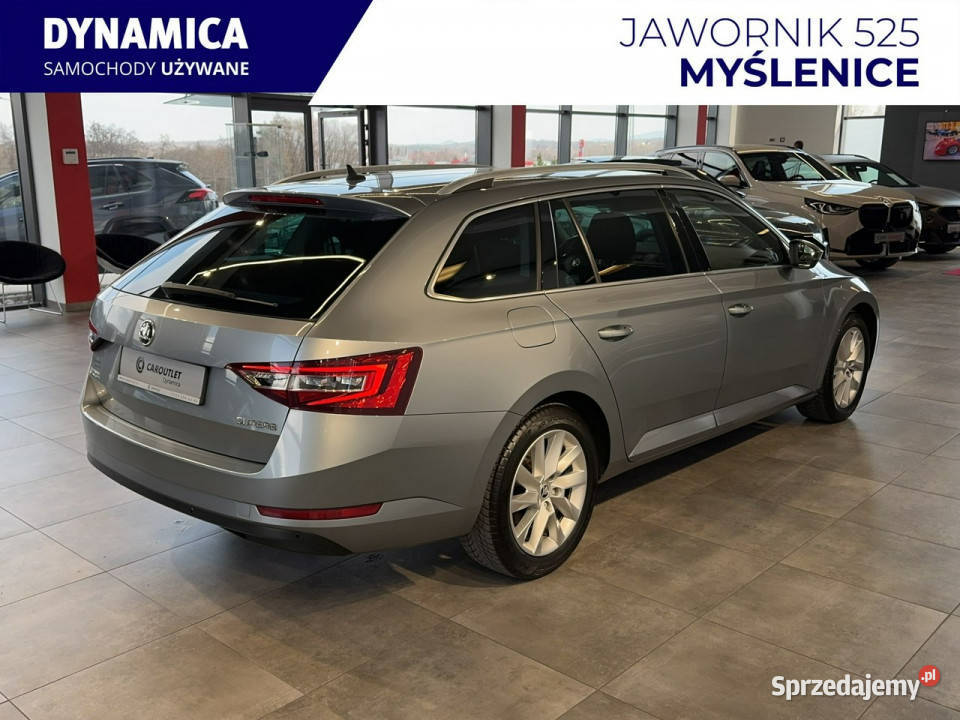koda Superb Combi Ambition 18TSI 180 M6 2018 r szary Myślenice