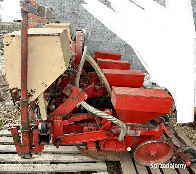 Sprzedam siewnik punktowy pneumatyczny do Maszyny rolnicze Oporów